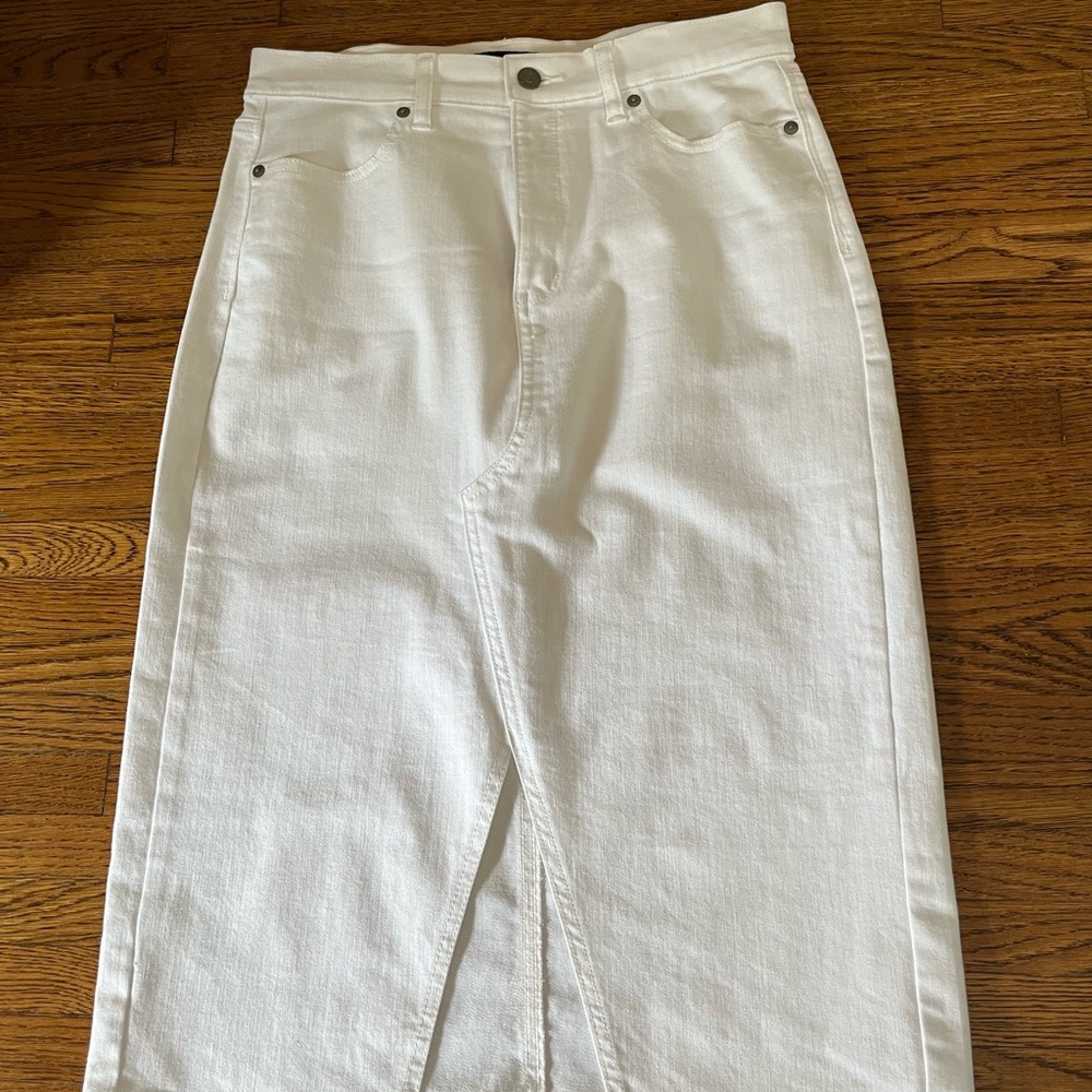 Banana Republic white Denim Midi Skirt size 6